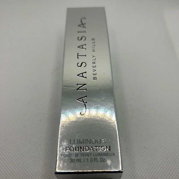 Anastasia Beverly Hills Luminous Foundation - 150W - Picture 5 of 6